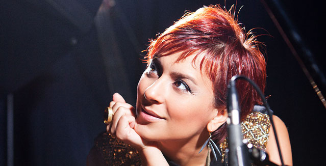 Tünzalə Ağayeva: “Mən Amerikada yaşamıram ki, çimərlik geyimində efirə çıxım”